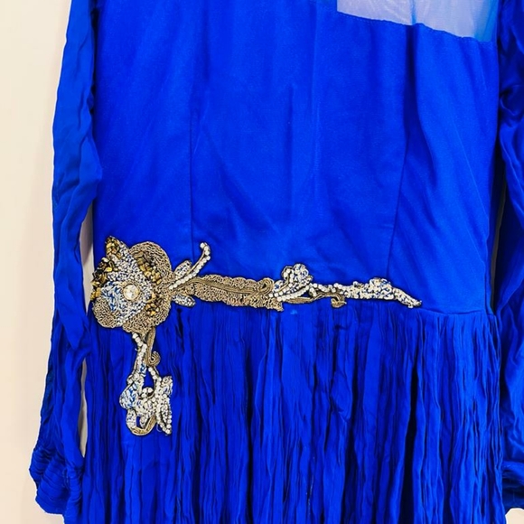 Blue very beautiful gown - Picture 5 of 12